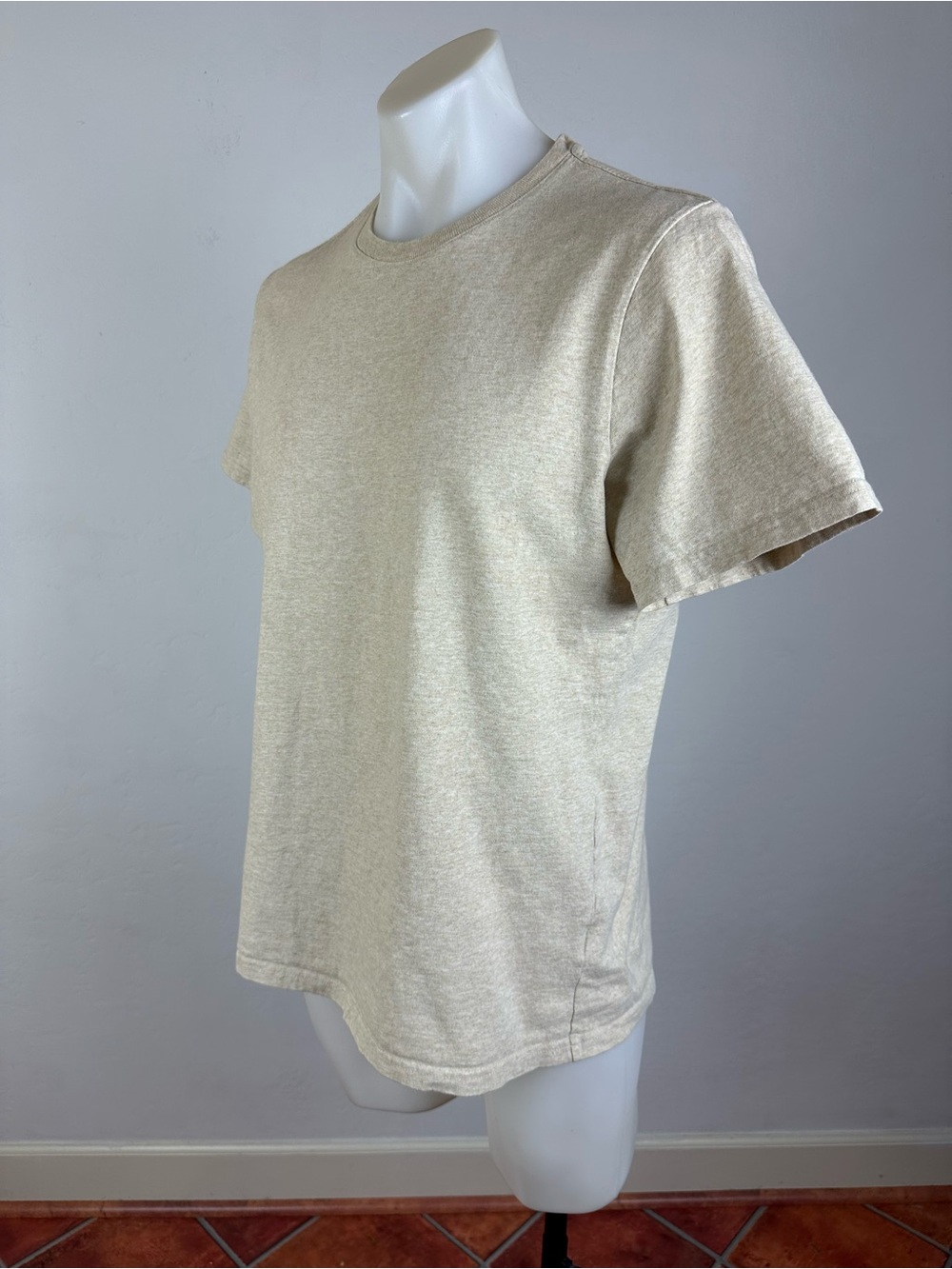 Everlane Mid-Weight Organic Cotton Crewneck - Picture 3 of 5